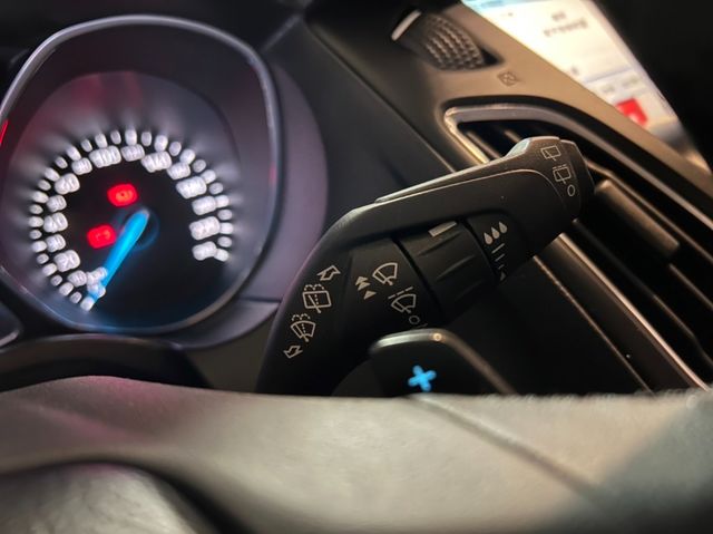 FORD福特 FOCUS  第13張相片