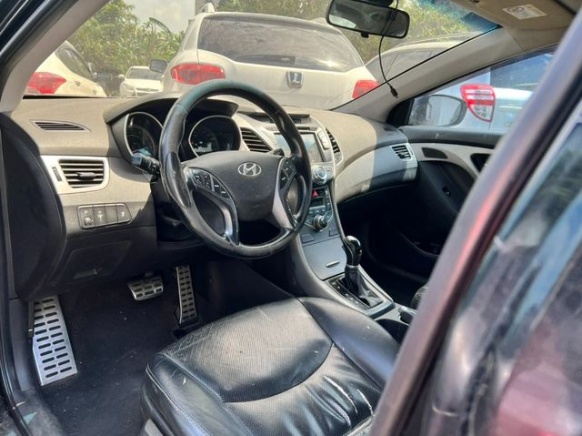 HYUNDAI現代 ELANTRA  第5張相片