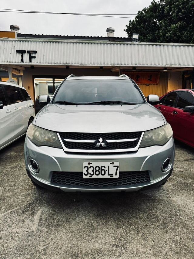 MITSUBISHI三菱 OUTLANDER  第3張相片