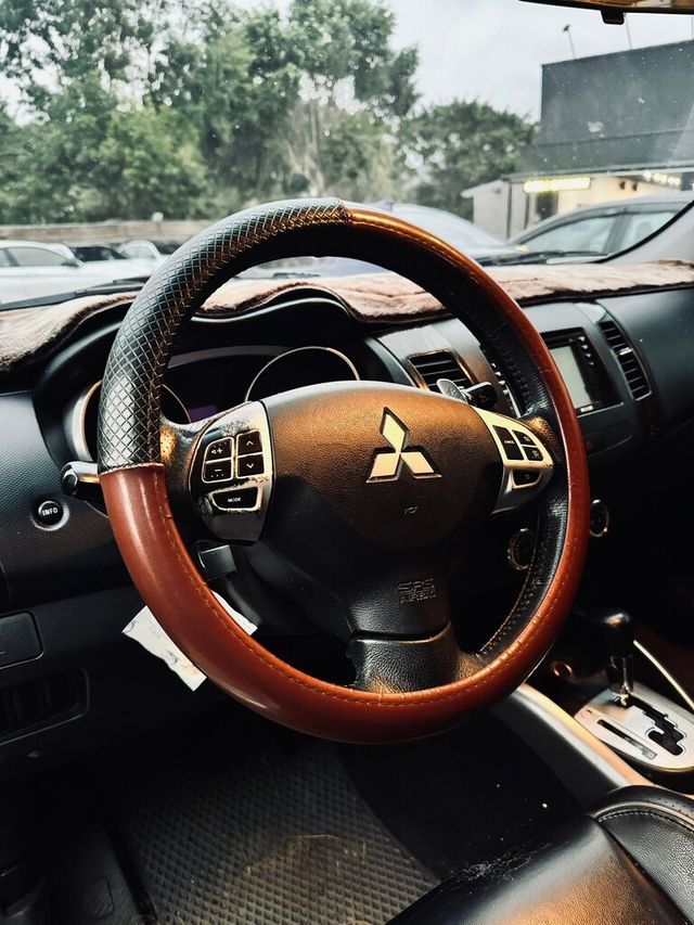 MITSUBISHI三菱 OUTLANDER  第5張相片