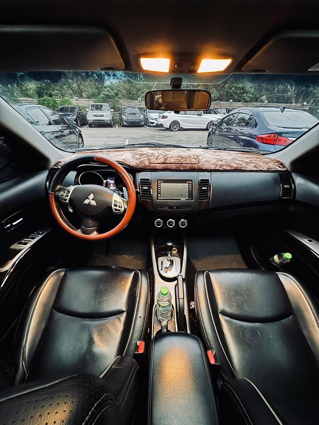 MITSUBISHI三菱 OUTLANDER  第9張相片