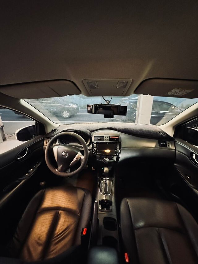 NISSAN日產 TIIDA  第5張相片