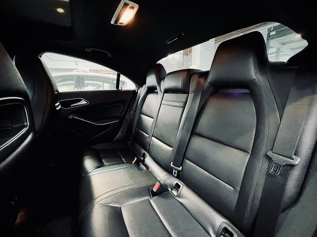 M-BENZ賓士 CLA250  第5張相片