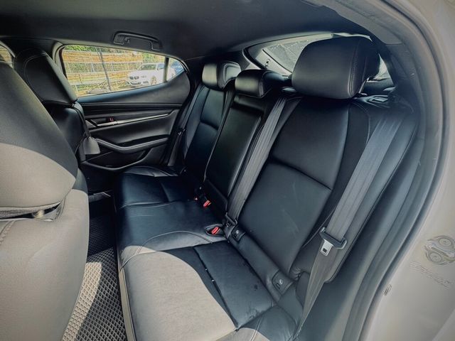 MAZDA馬自達 MAZDA 3  第3張相片