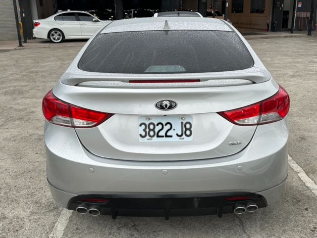 HYUNDAI現代 ELANTRA  第2張相片