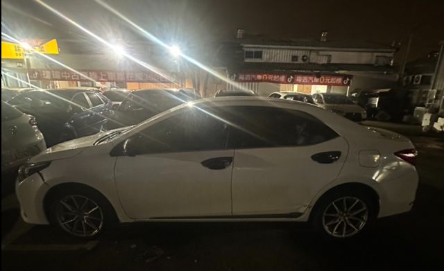 TOYOTA豐田 ALTIS  第1張相片