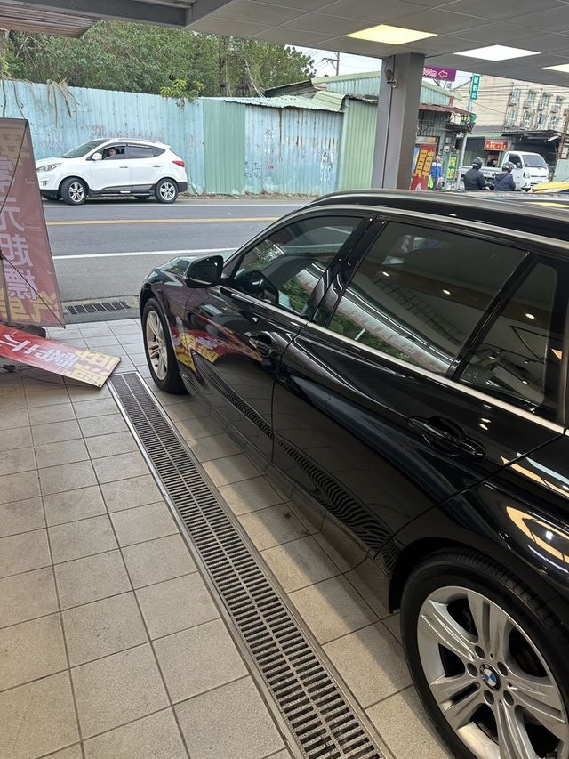 BMW寶馬 320I TOURING  第4張相片