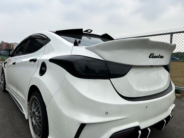 HYUNDAI現代 ELANTRA  第3張相片