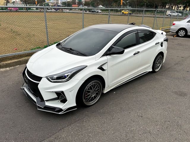 HYUNDAI現代 ELANTRA  第4張相片