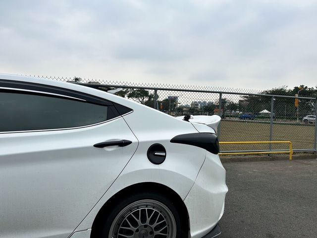 HYUNDAI現代 ELANTRA  第6張相片