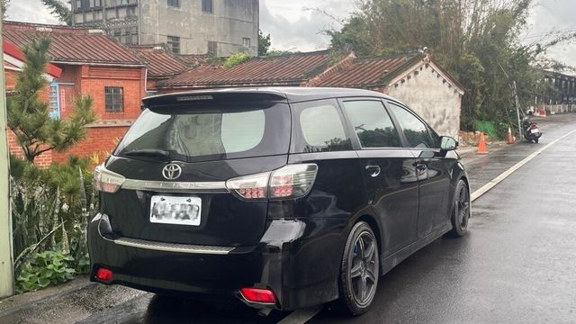 TOYOTA豐田 WISH  第2張相片