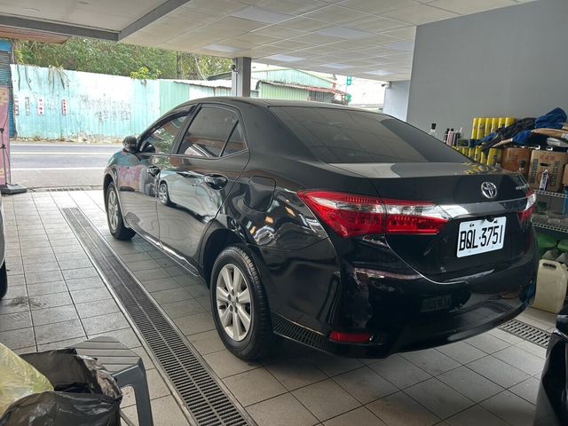 TOYOTA豐田 ALTIS  第3張相片