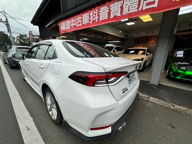 TOYOTA豐田 COROLLA ALTIS HYBRID  第6張相片