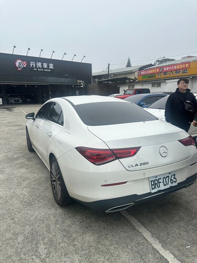 M-BENZ賓士 CLA200  第2張相片