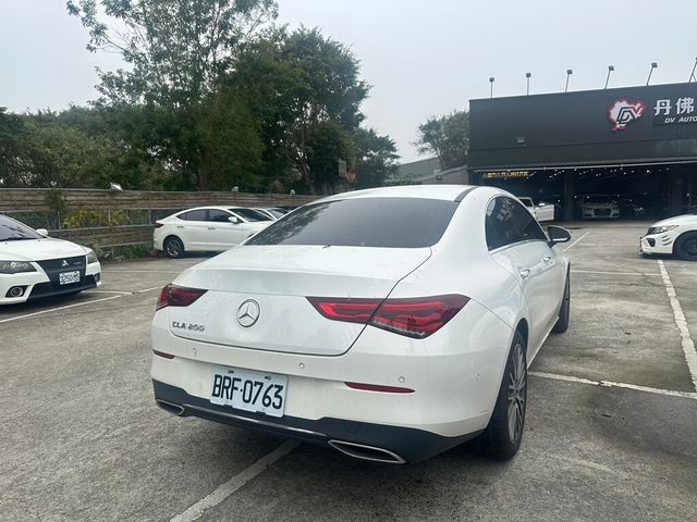 M-BENZ賓士 CLA200  第4張相片
