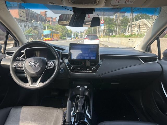TOYOTA豐田 COROLLA ALTIS HYBRID  第7張相片