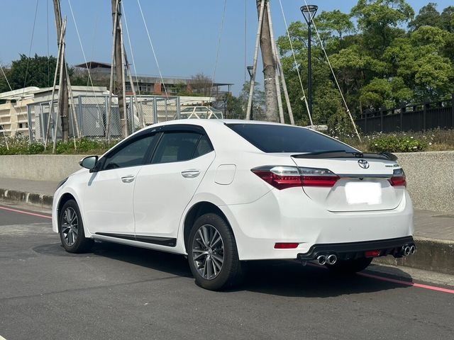 TOYOTA豐田 ALTIS  第1張相片