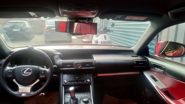 LEXUS凌志 IS 300  第5張相片