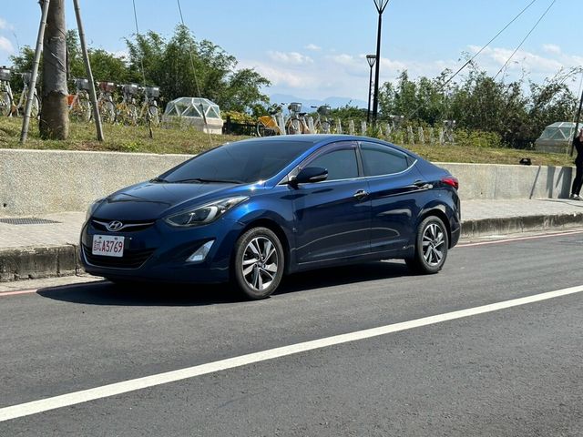 HYUNDAI現代 ELANTRA  第1張相片