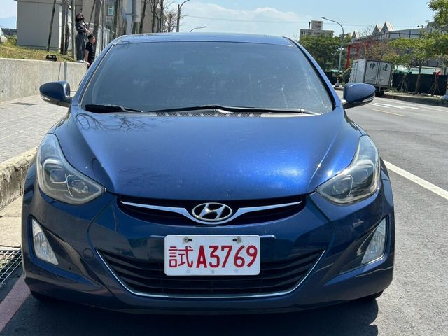 HYUNDAI現代 ELANTRA  第3張相片