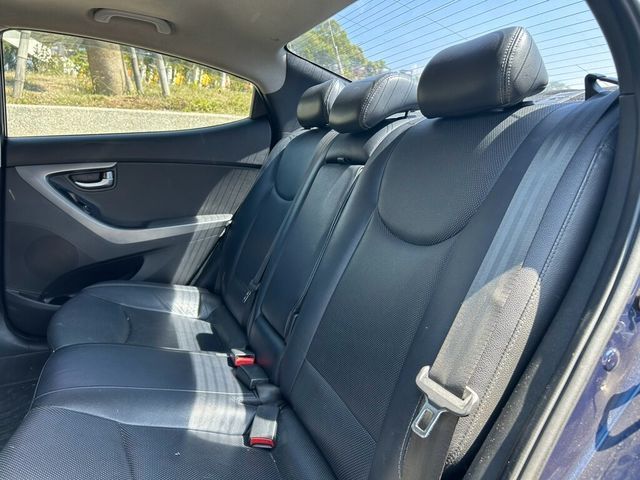 HYUNDAI現代 ELANTRA  第6張相片