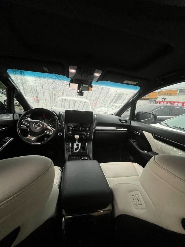 TOYOTA豐田 ALPHARD  第3張相片