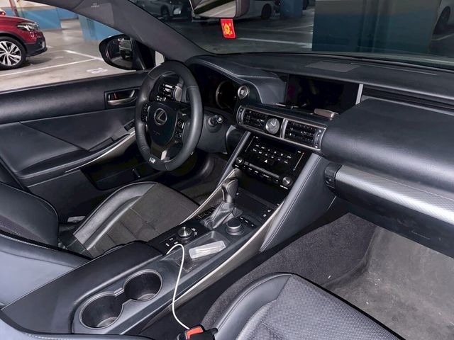 LEXUS凌志 IS 300  第5張相片