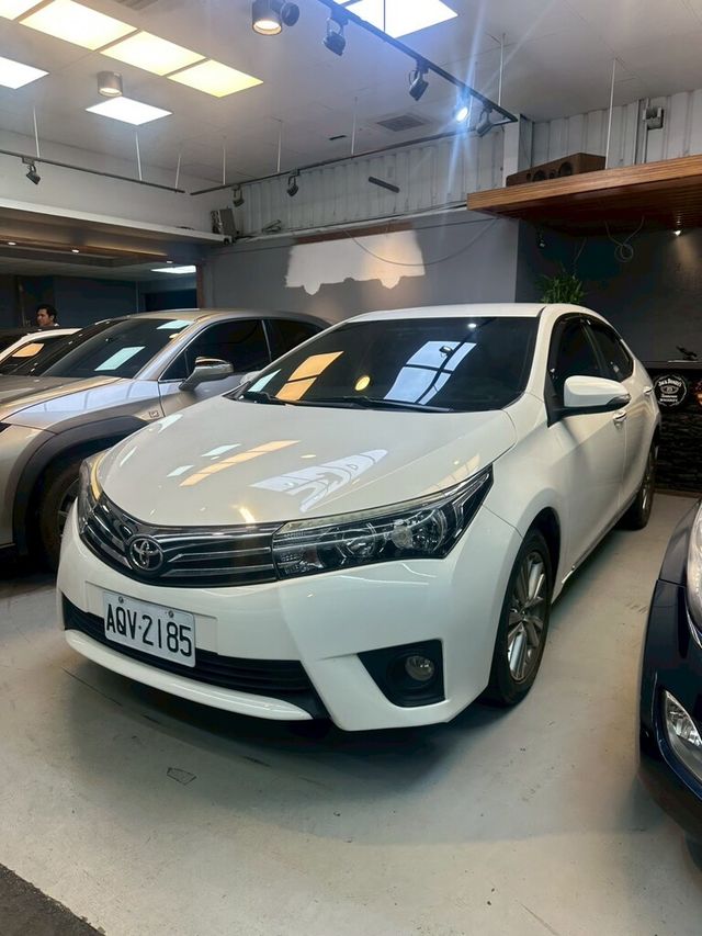 TOYOTA豐田 ALTIS  第1張相片