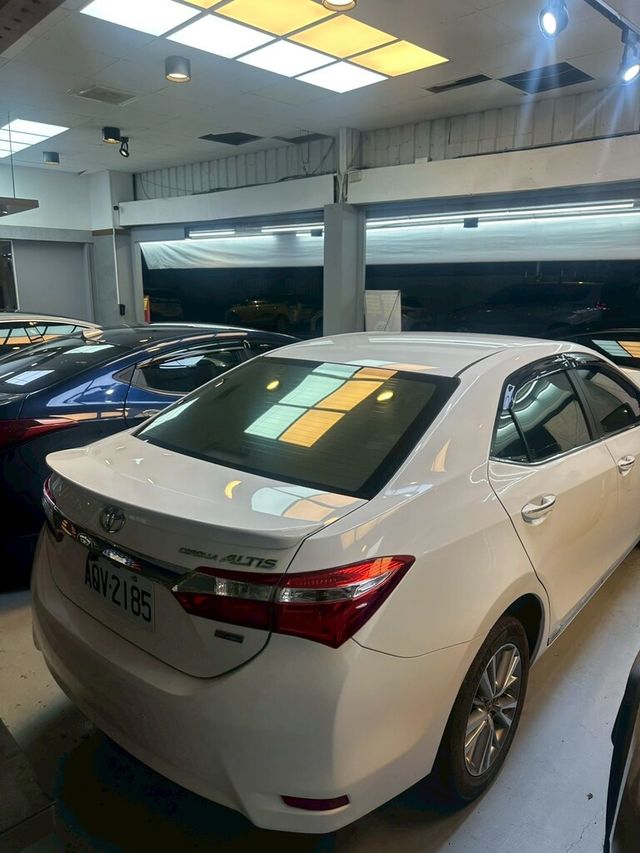 TOYOTA豐田 ALTIS  第3張相片