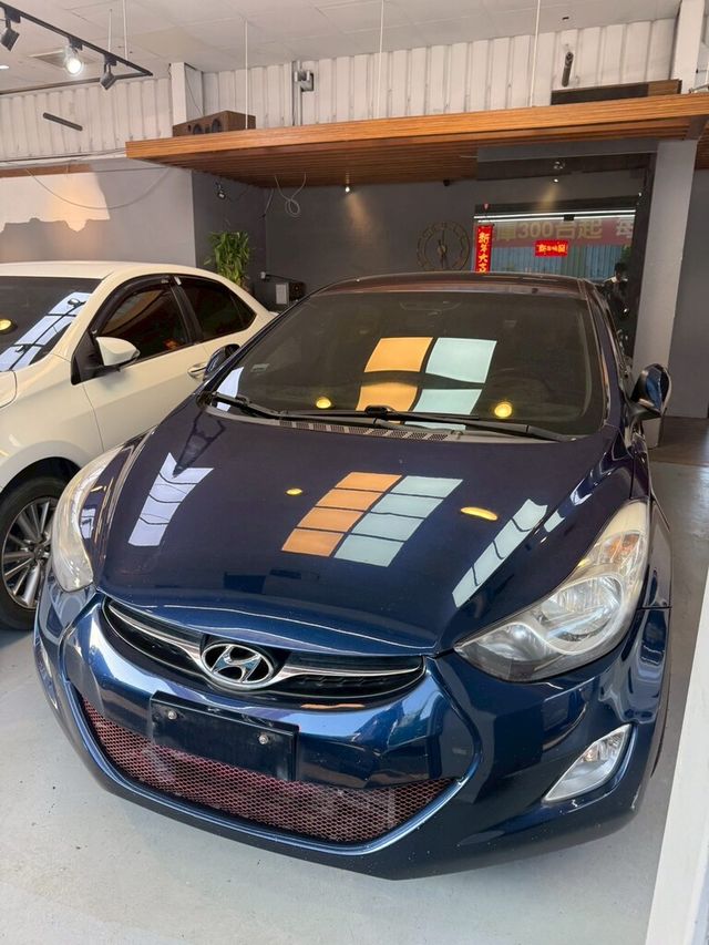 HYUNDAI現代 ELANTRA  第2張相片