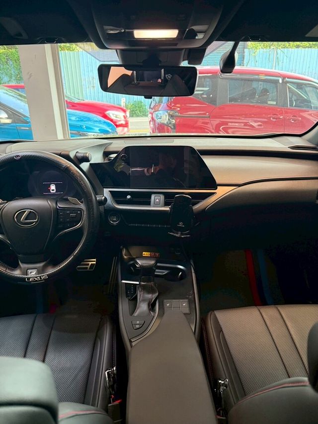 LEXUS凌志 UX200  第5張相片