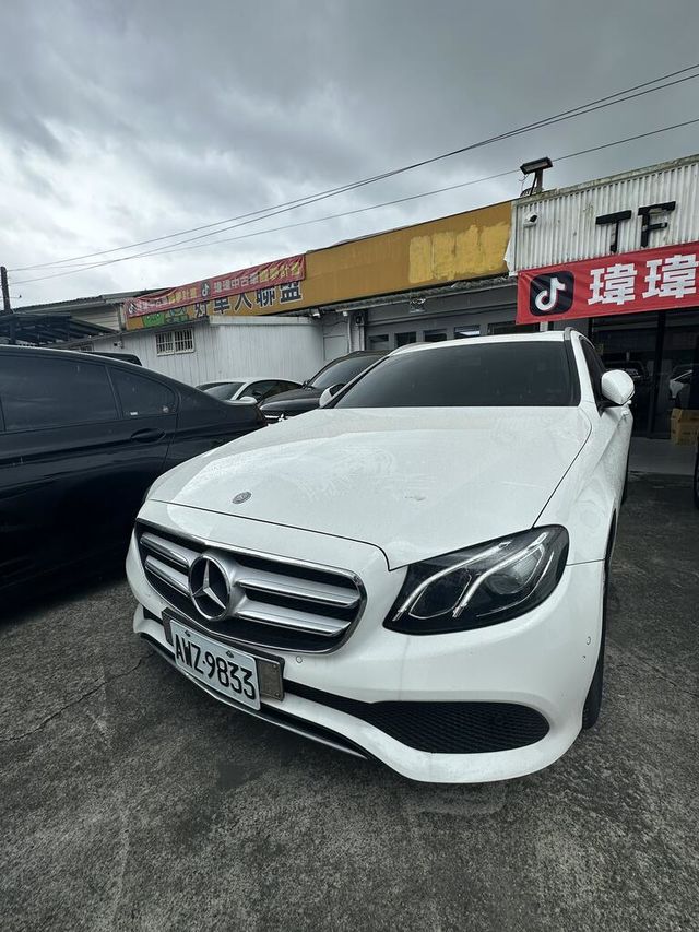 M-BENZ賓士 E200  第2張相片