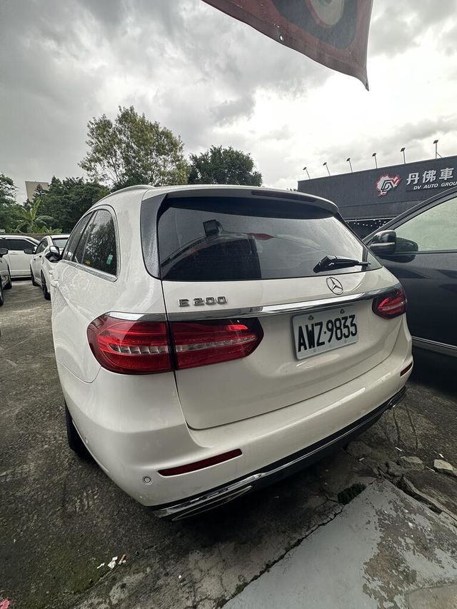 M-BENZ賓士 E200  第3張相片