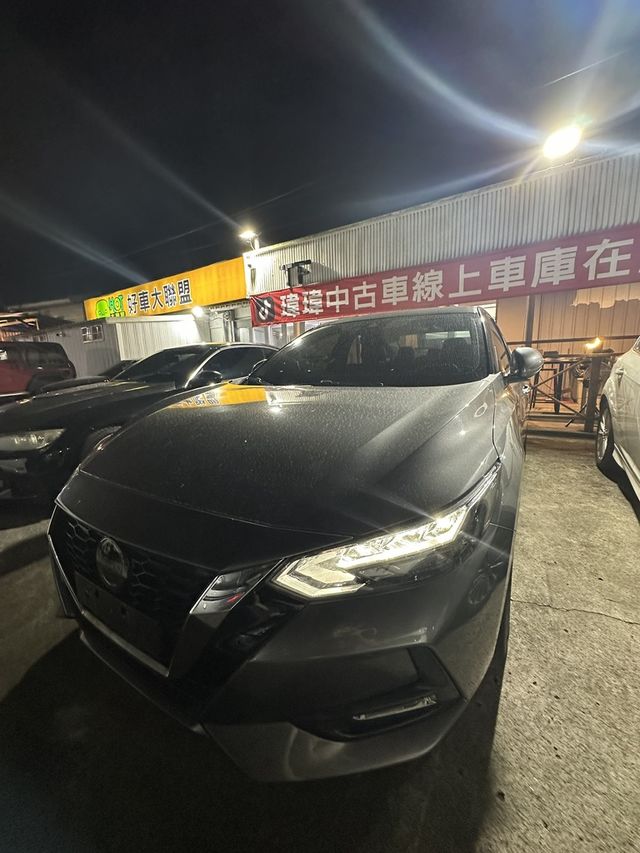 NISSAN日產 SENTRA 180  第2張相片