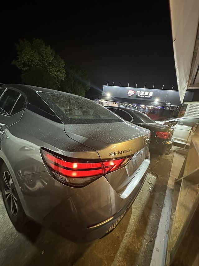 NISSAN日產 SENTRA 180  第3張相片