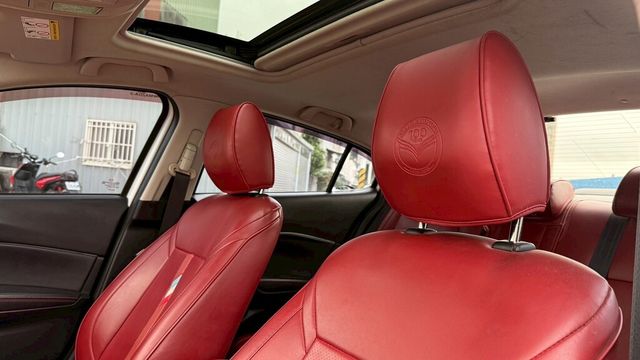 MAZDA馬自達 MAZDA 3  第3張相片
