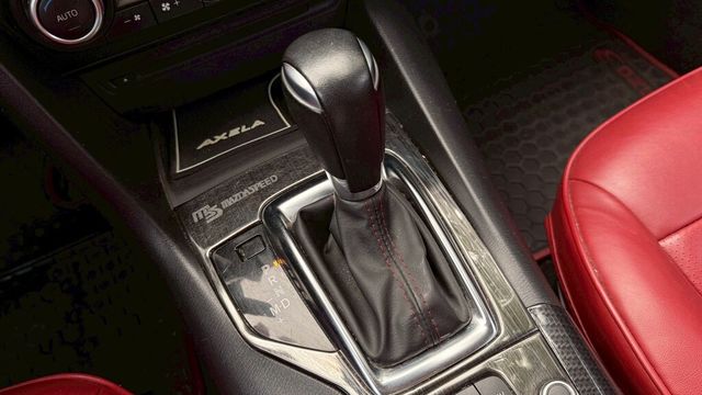 MAZDA馬自達 MAZDA 3  第6張相片