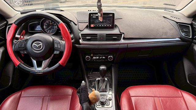MAZDA馬自達 MAZDA 3  第11張相片