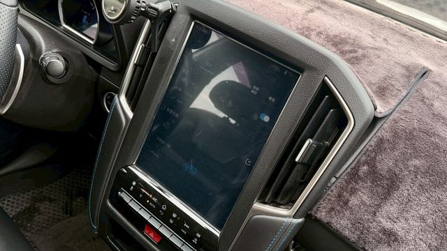 LUXGEN納智捷 U6 GT  第14張相片