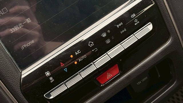 LUXGEN納智捷 U6 GT  第16張相片