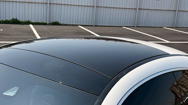 M-BENZ賓士 C300 COUPE  第11張相片