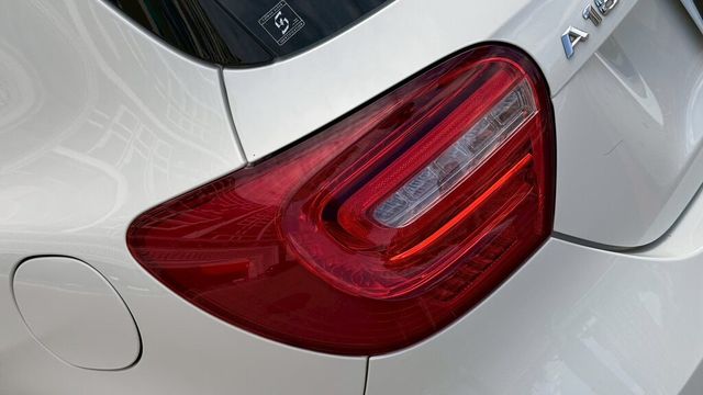 M-BENZ賓士 A180  第7張相片