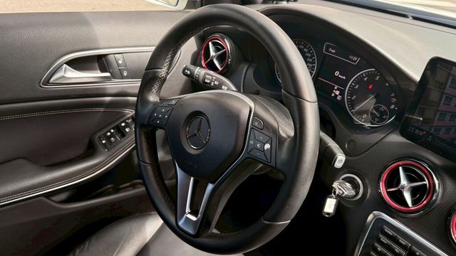 M-BENZ賓士 A180  第13張相片