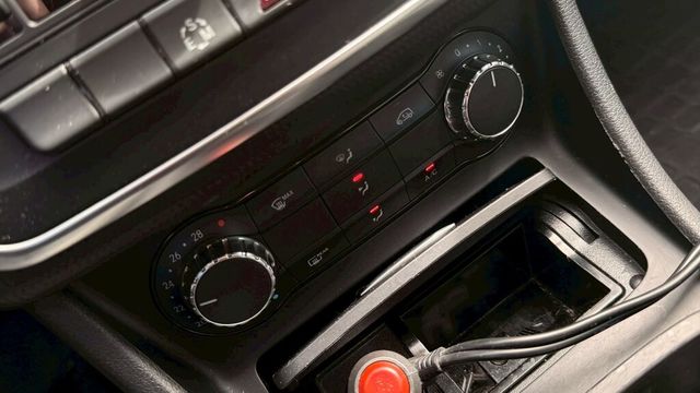 M-BENZ賓士 A180  第15張相片