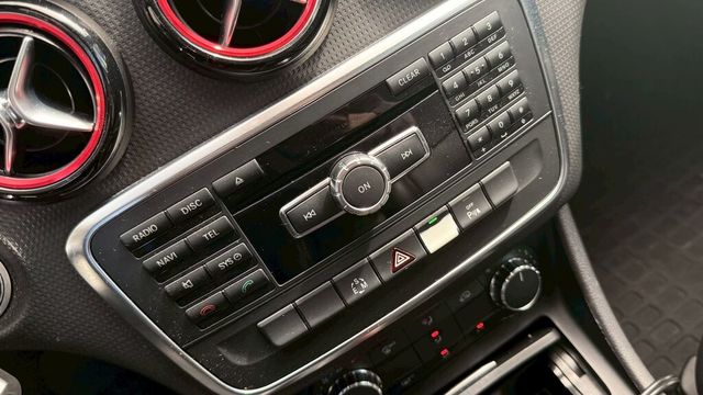 M-BENZ賓士 A180  第16張相片