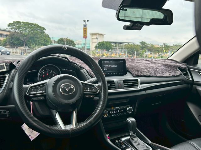 MAZDA馬自達 MAZDA 3  第7張相片