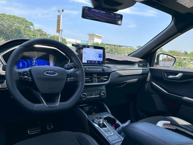 FORD福特 KUGA  第10張相片