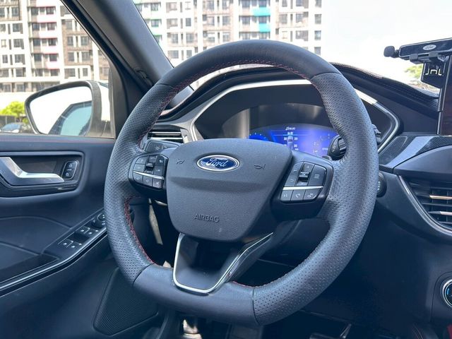 FORD福特 KUGA  第12張相片