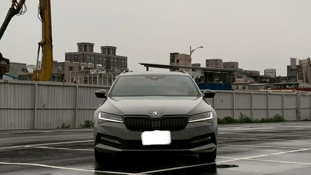 SKODA司科達 SUPERB COMBI  第3張相片