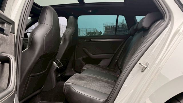 SKODA司科達 SUPERB COMBI  第16張相片